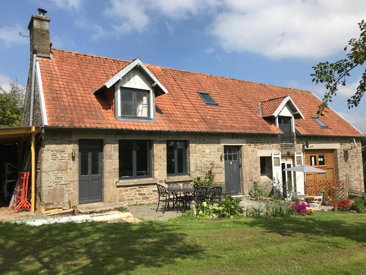 Ferme De Noyes Acomodação com café da manhã Sourdeval Exterior foto